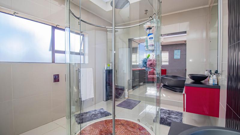6 Bedroom Property for Sale in Dana Bay Western Cape